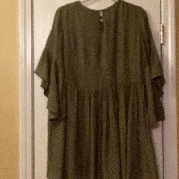 Umgee Cotton Blend India Floral Embroidery Empire Tunics With Flutter Sleeves. M - Picture 7 of 9